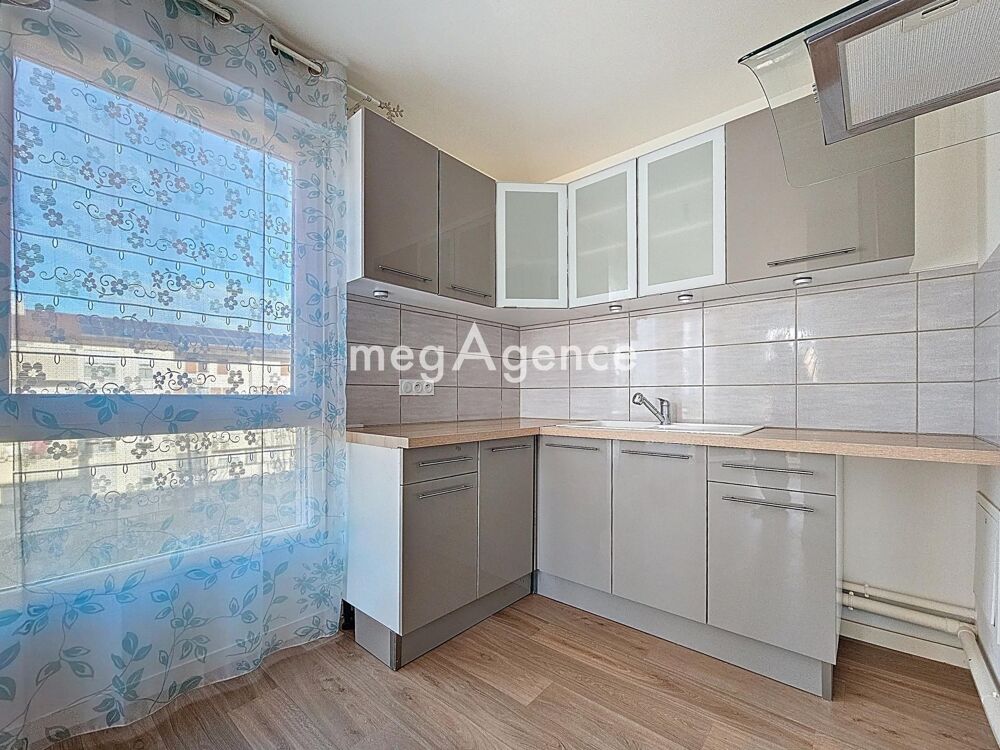 APPARTEMENT 2 PIECES 44 M² AVEC BALCON ET 2 PARKINGS