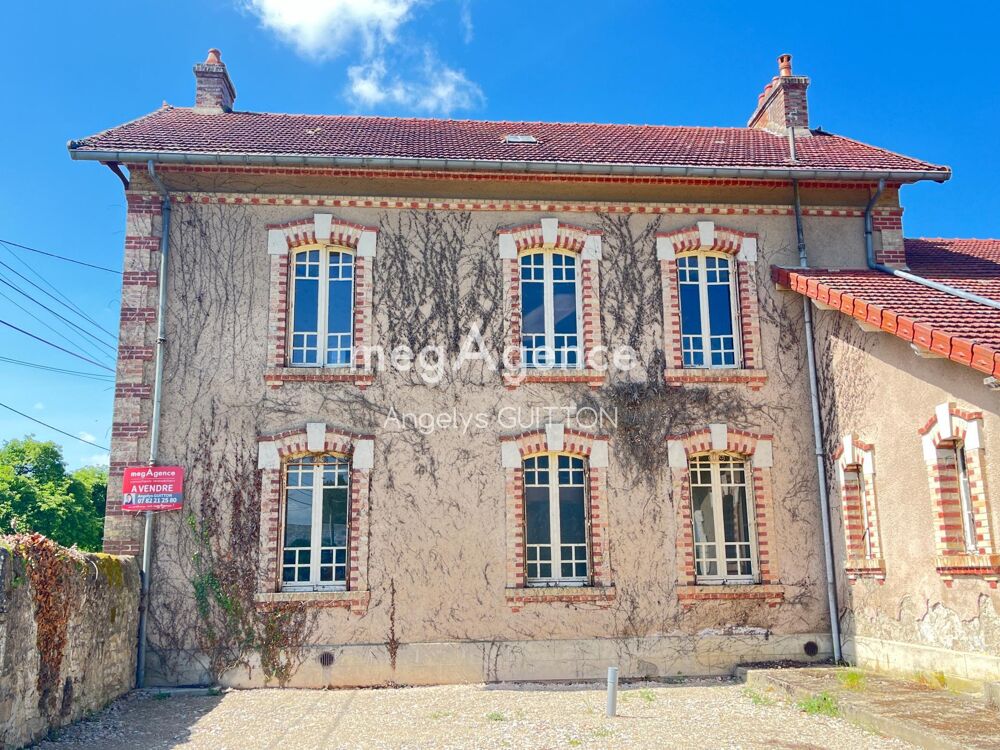 Maison de caractère bord de rivière à 25 du Mans