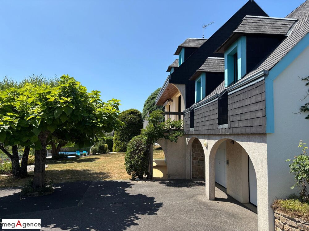 Maison familiale 175 m²  Piscine, jardin paysager et logement indépendant