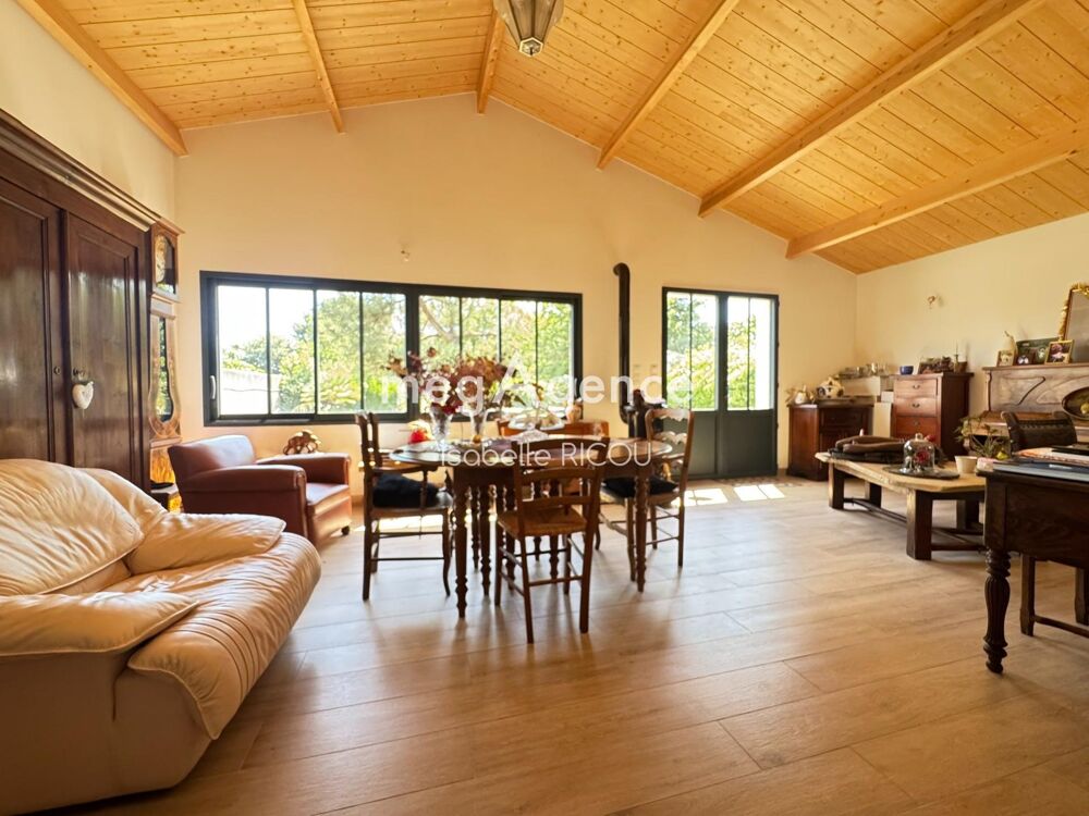 DOLUS D'OLERON (17550) SPACIEUSE MAISON FAMILIALE de 145 m² + GARAGE + 3 STATIONNEMENTS  et POSSIBILITÉ DE TERRAIN ADDITIONNEL