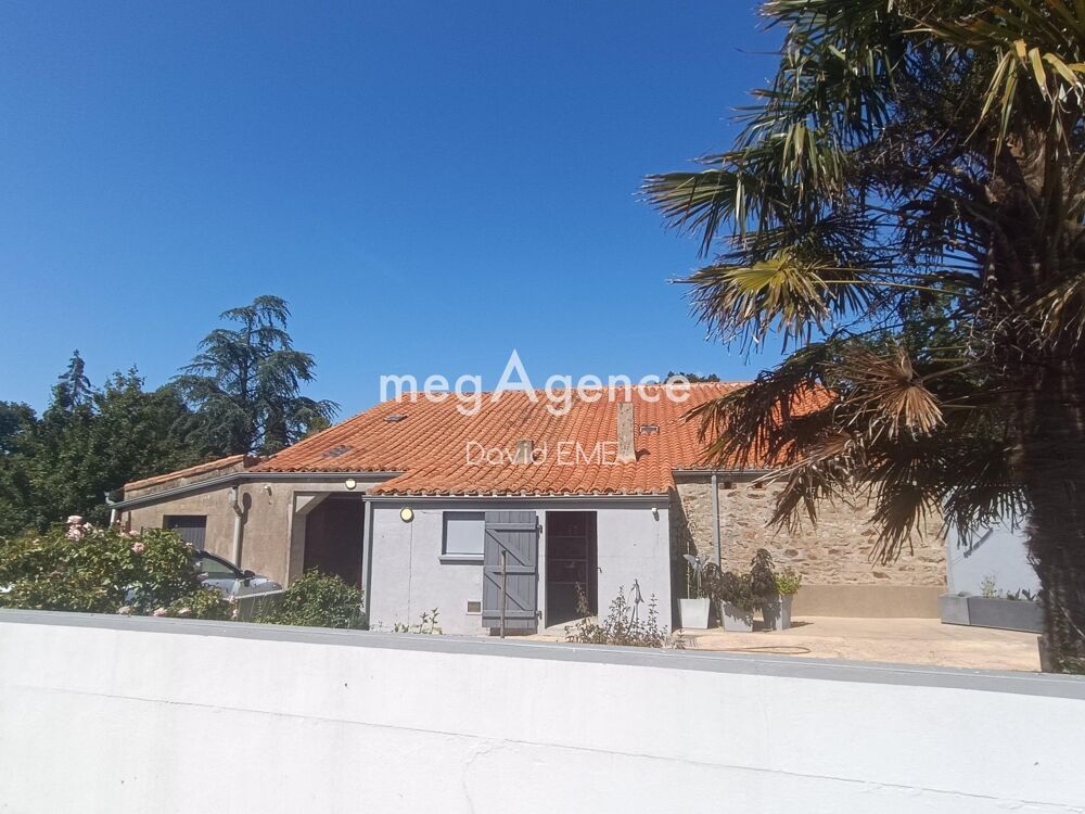 5 Pièces, 101 m2, 3 chambres, terrain 5200 m2