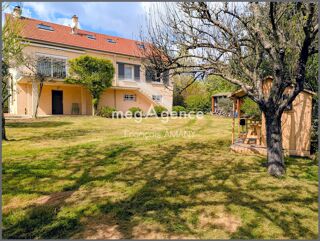  Maison � vendre 8 pi�ces 220 m�