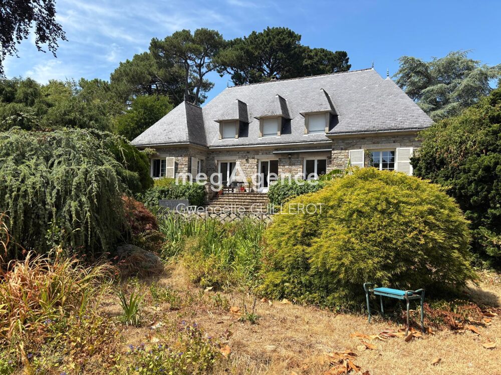 Maison 10 pièces 260 m² · à Larmor-Plage · 260 m² · 1 119 000 €