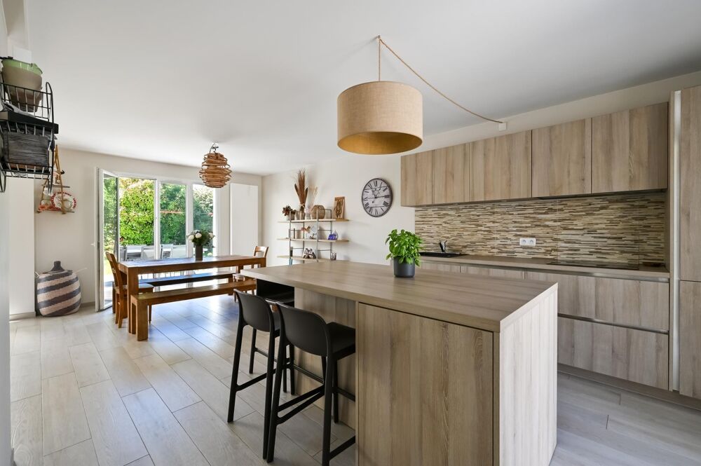 Maison individuelle avec piscine coeur de village