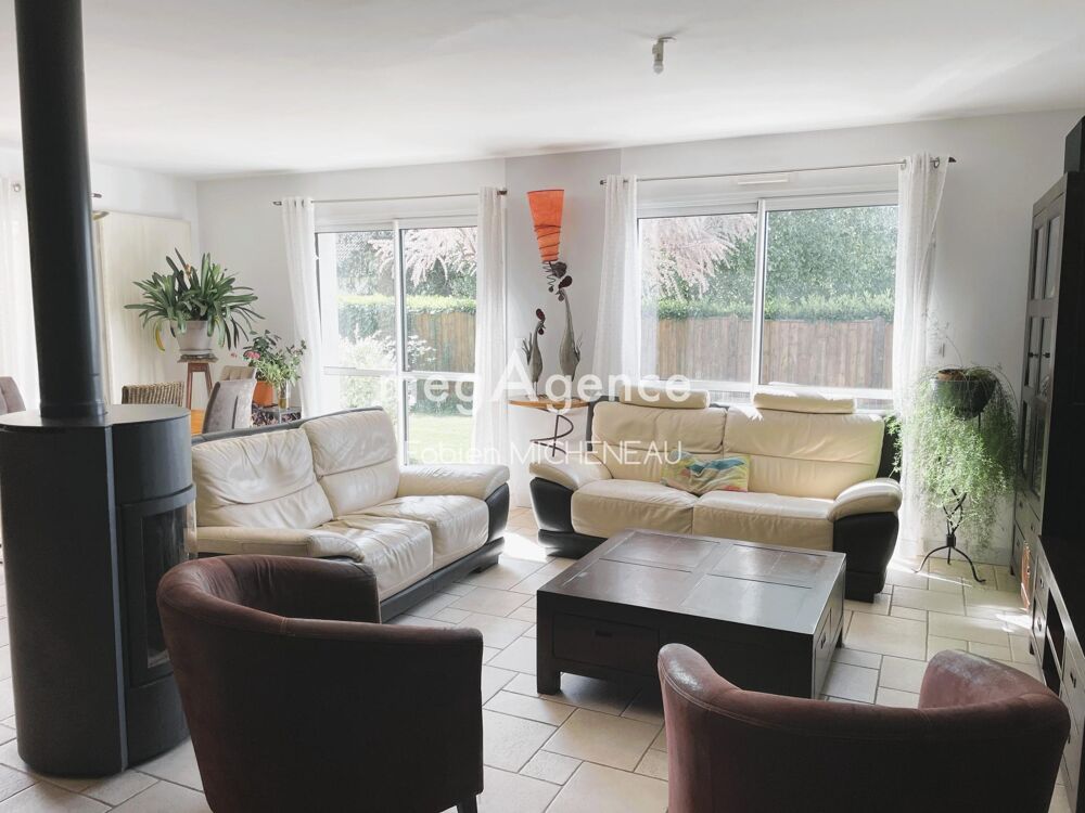 Maison avec piscine 8 pièces 146 m² La Séguinière
