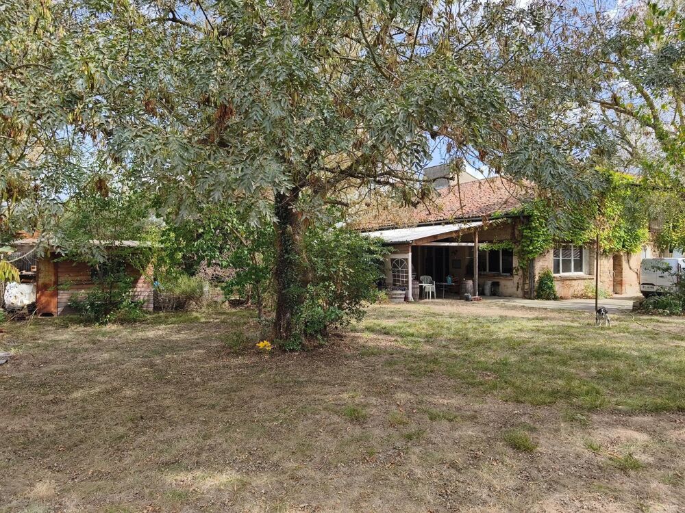 Vente Maison Canals , batisse de type Toulousaine de 189m² avec un local commercial attenant sur une parcelle de 5754m² ( travaux a prévoir ) Canals