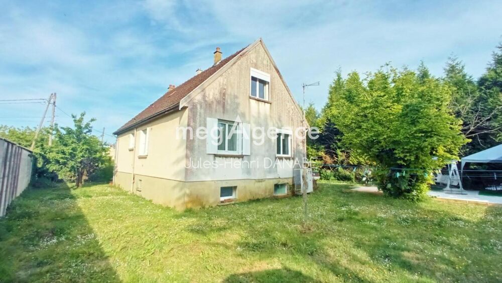 5 chambres, sous-sol, garage, pompe à chaleur