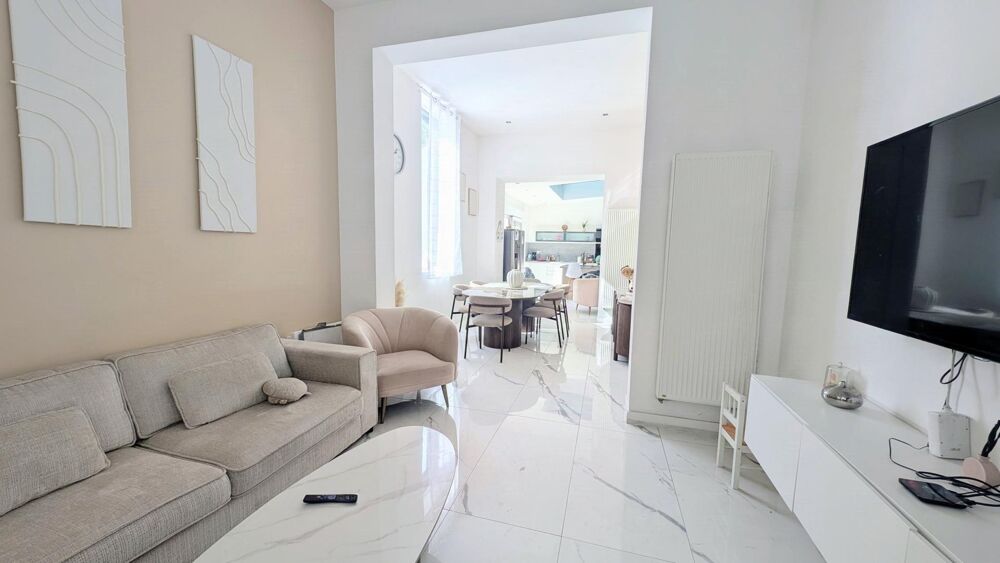Vente Maison Maison semi-individuelles 3 chambres, grand extérieur, stationnement sécurisé 2 à 3 véhicules, proche centre ville Roubaix