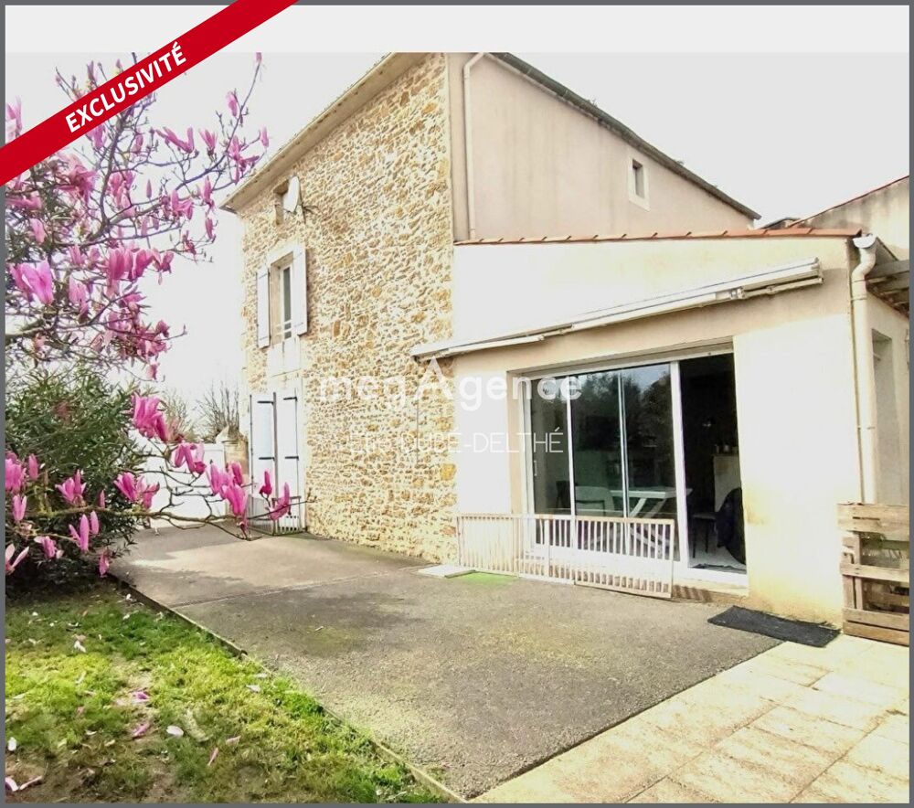 Moutier-sur-Lay en ESCULSIVITE maison en pierres de 170M² environ centre