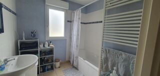 Vente Maison Maison 3 chambres avec garage et terrain de 669 m² à Chantonnay Chantonnay