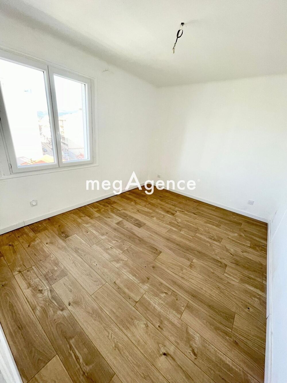 Vente Appartement Appartement rénové avec balcons et vue dégagée Toulon