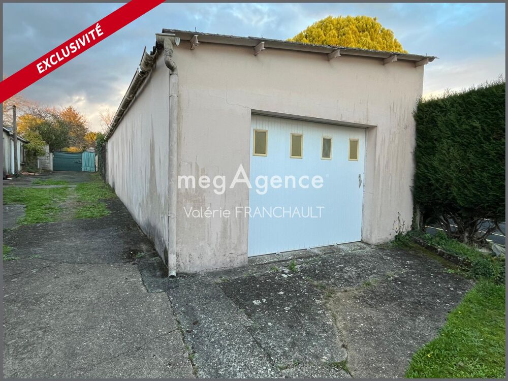 Vente Maison Niort- Garage de 53M2 avec jardin clos sur une parcelle de 150M2. Niort