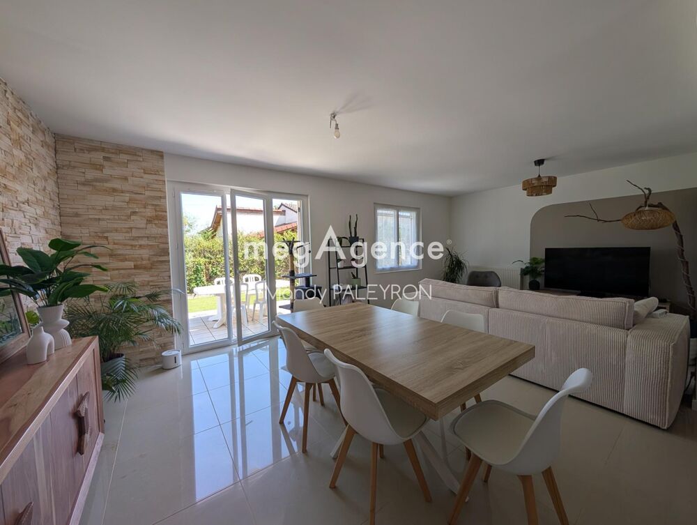 Vente Maison Plain-pied 110 m² – 5 pièces – bel extérieur Saint-romain-de-jalionas
