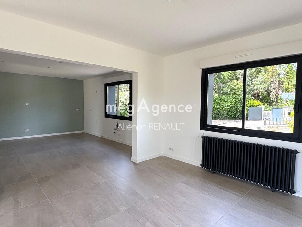 Villa haut de gamme avec jardin et piscine - 255 m²