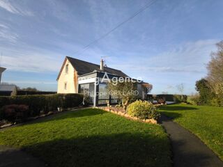 Maison - 8 pièce(s) - 136 m²