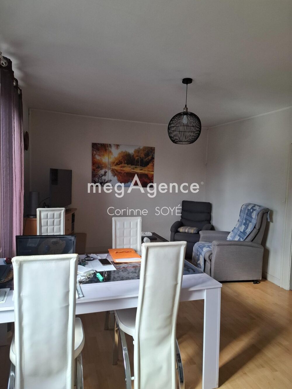 Vente Maison Maison  lumineuse avec  fenêtres phoniques ,jardin et stationnement, Alencon