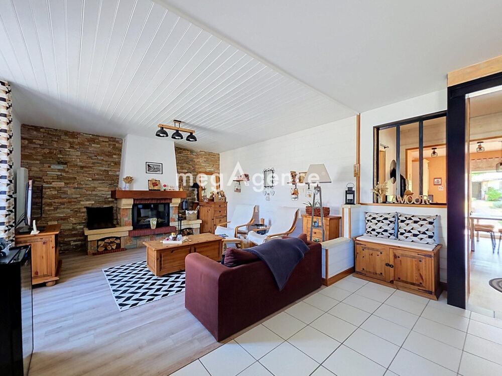 Vente Maison Maison de charme – Beaux volumes, 3 chambres et jardin Sevremoine