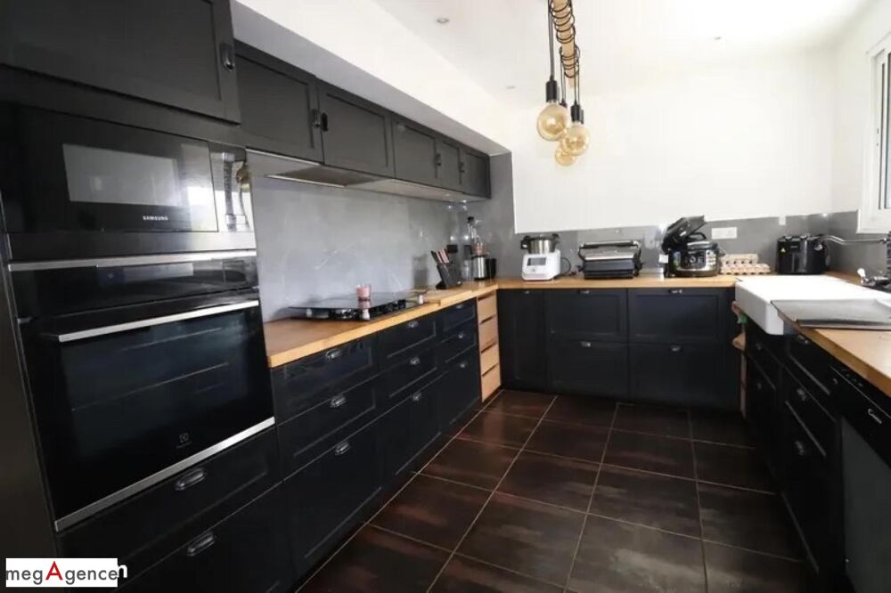 Vente Maison Maison familiale 164 m² avec grand sous-sol – La Ricamarie La ricamarie