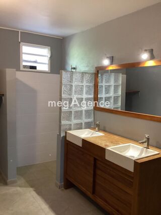  Maison � vendre 4 pi�ces 165 m�