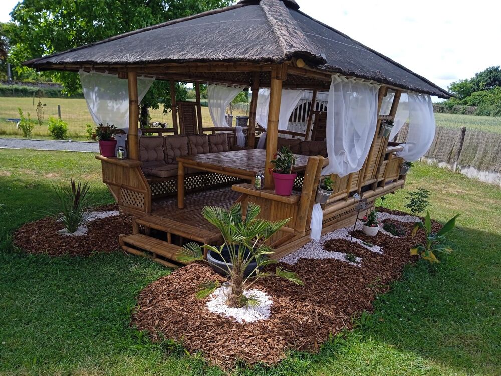 MAISON SPACIEUSE SUR UN TERRAIN DE 4548 METRE CARREE DONT UNE PARTIE CONSTRUCTIBLE