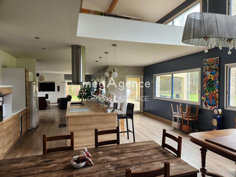 Maison 5 pièces 263 m2