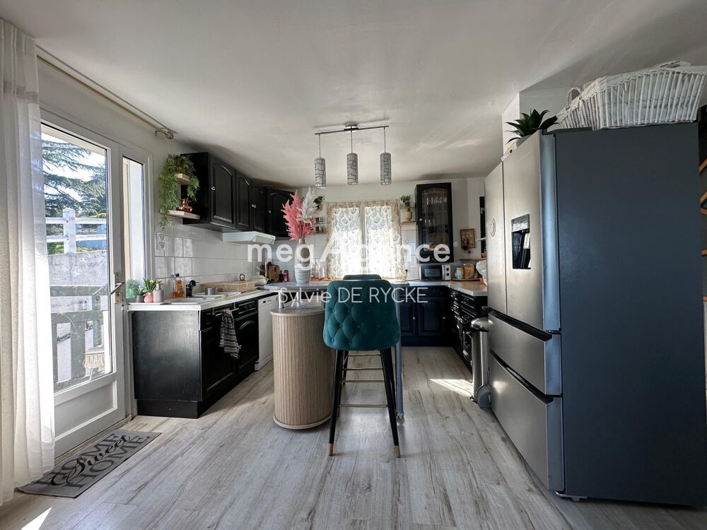 Maison économique sur sous sol total et 582m2 de terrain clos