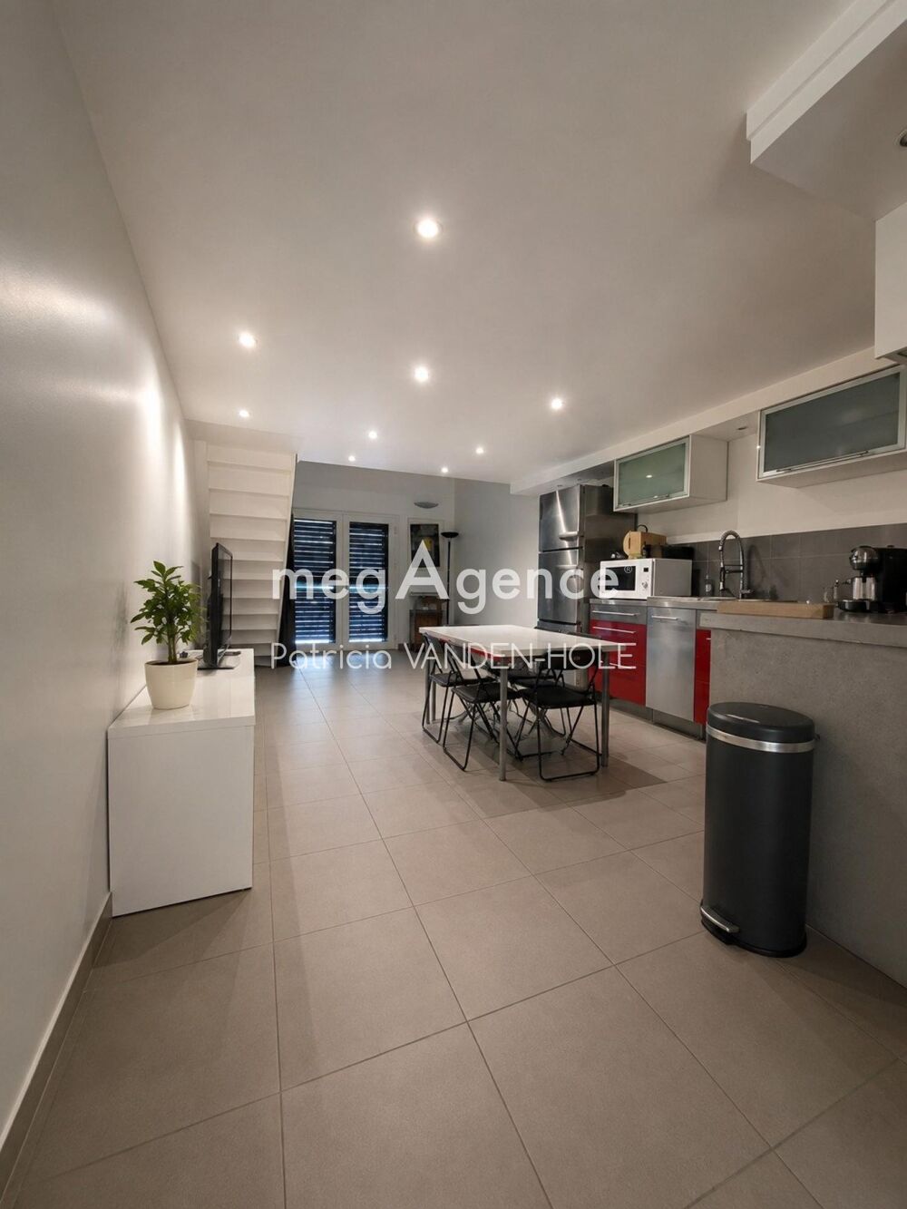 Vente Maison Duplex avec jardin dans un domaine sécurisé,  résidentiel et sportif avec piscines, golf et spa a 1h de Paris Savigny-sur-clairis