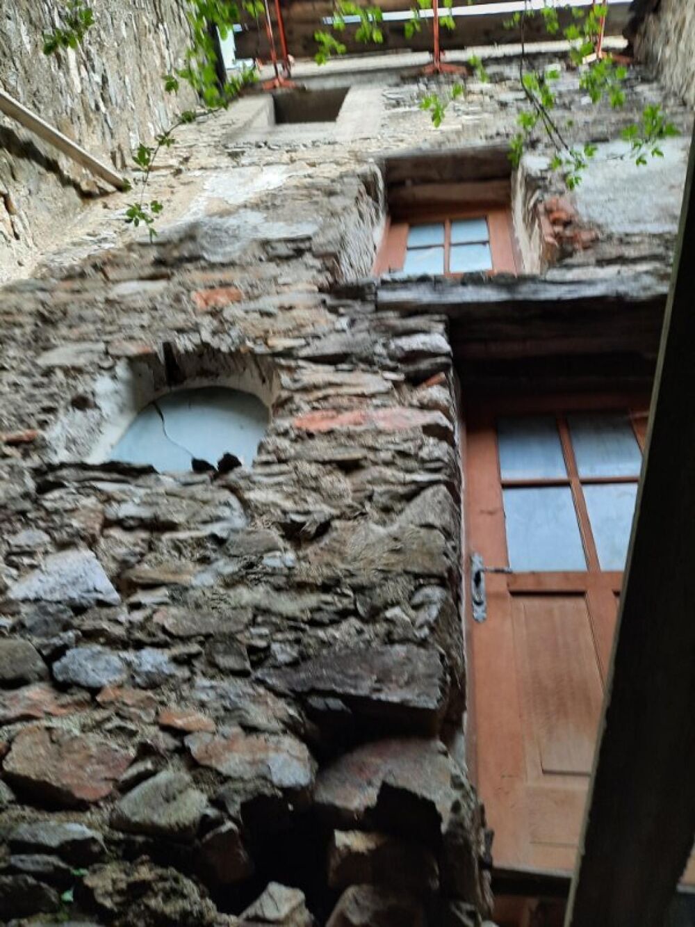 Vente Maison Riols, Batîsse ancienne entièrement à réhabiliter Riols