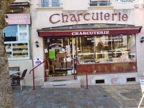 En plein cœur de Mortagne-au-Perche, &agrave; vendre murs commerciaux d'une charcuterie b&eacute;n&eacute;ficiant d'un emplacement recherch&eacute; et d'une 265000 61400 Mortagne-au-perche