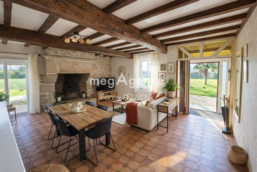 Vente Maison Maison en pierres 6 chambres avec garage et dépendance Les loges-marchis