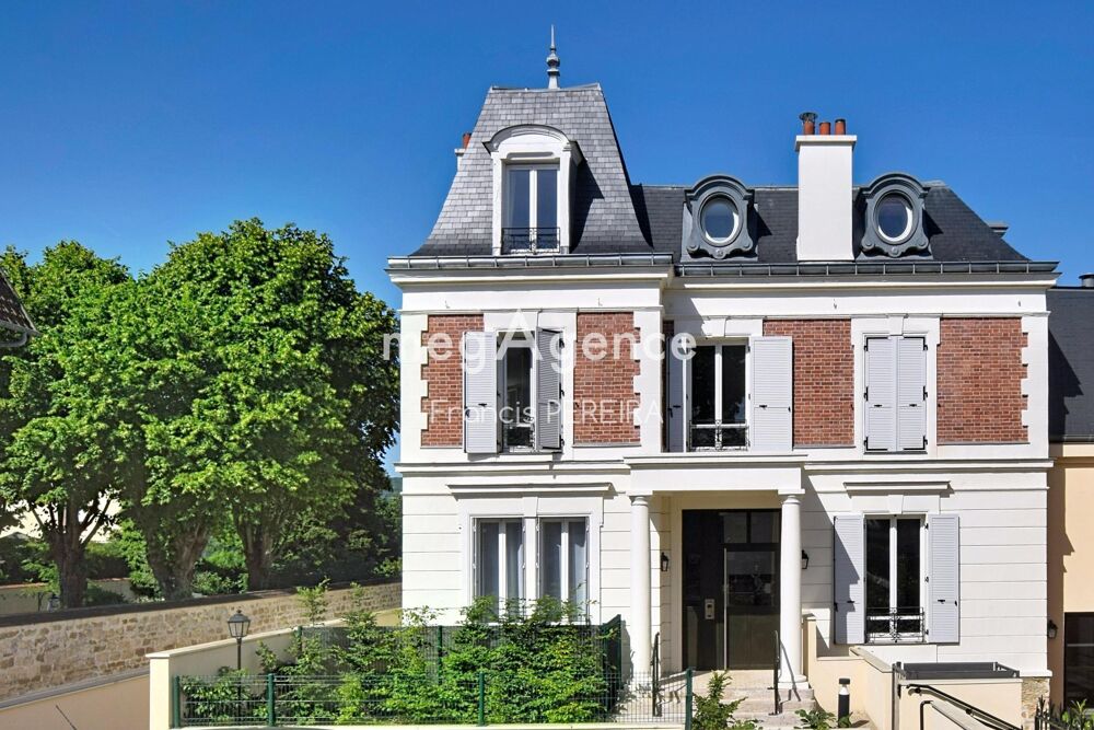 Trop tard ! Déjà sous offre. Élégance et charme à deux pas de la gare