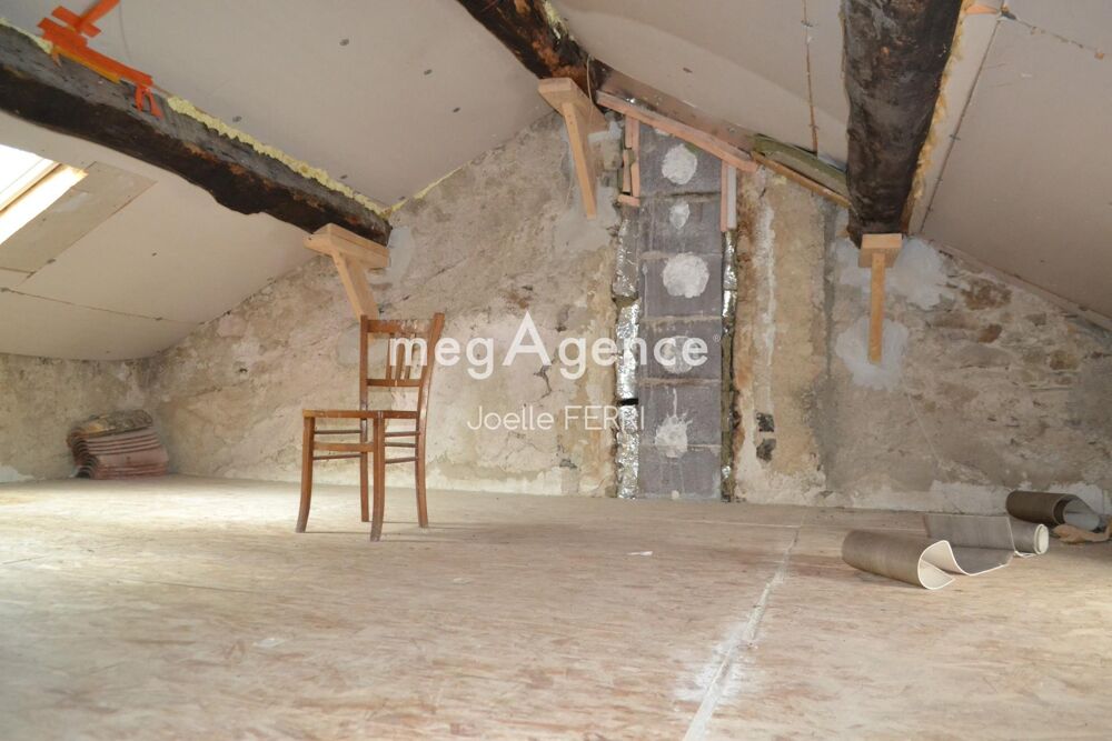 Vente Maison MAISON DE VILLAGE SUR ST DENIS AVEC JARDIN Saint-denis