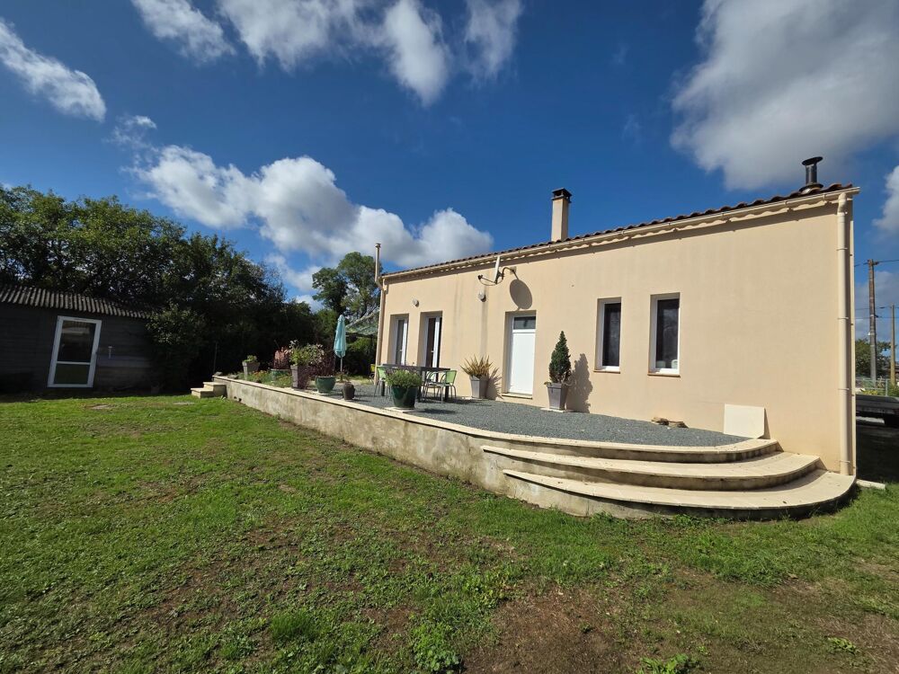 Maison récente 4 chambres 3000m² double garage Bernay-Saint-Martin proche Surgères Saint-Jean-dAngély