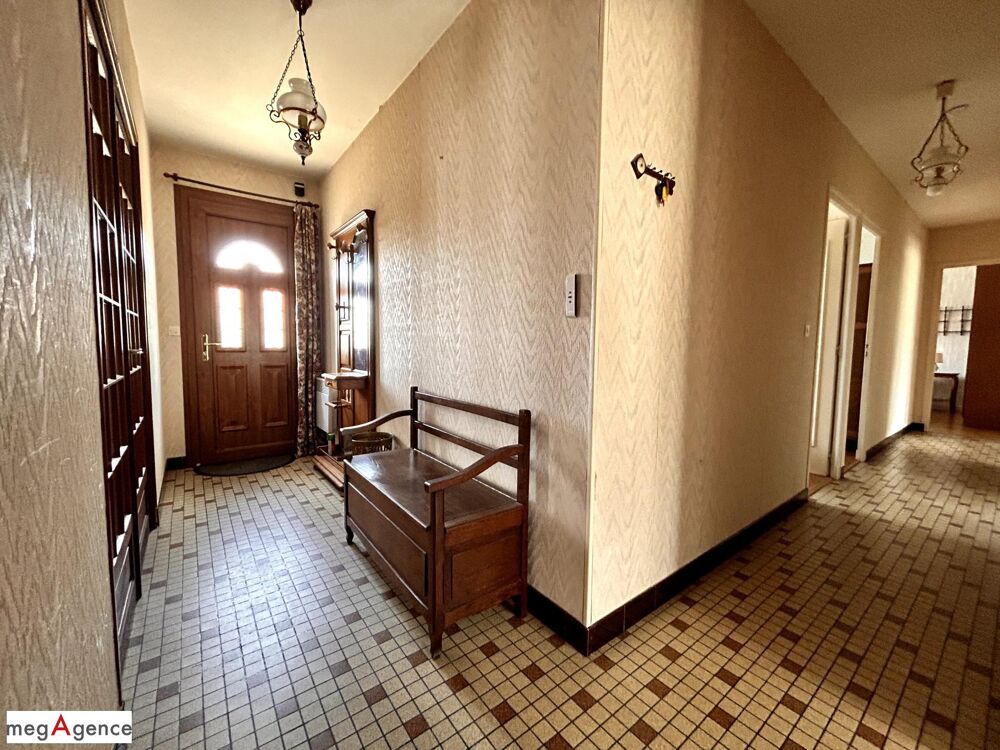 Maison de plain-pied - 4 chambres - garage -