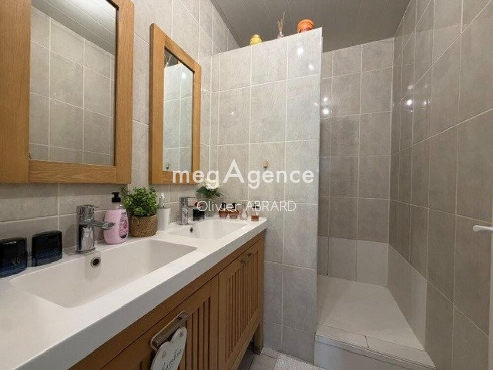 Vente Appartement BEAU T4 DE 77 M2 3 CHAMBRES + CAVE + PARKING Saint-herblain