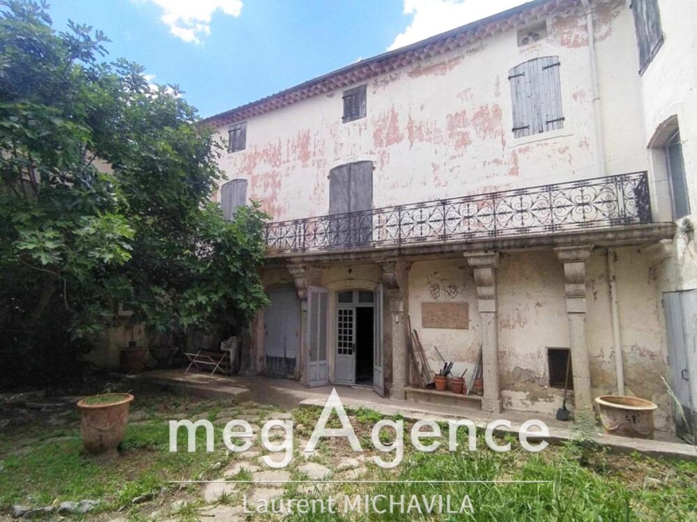 ??Maison de maître exceptionnelle de 300m2 avec jardin sur une parcelle de 536m2 à restaurer