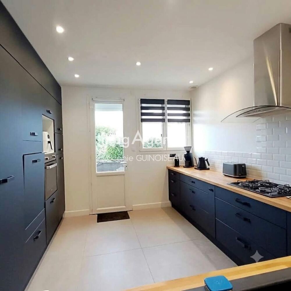 Vente Maison Maison rénovée avec jardin, terrasse, 3 chambres, garage – Cholet Bourgneuf Cholet