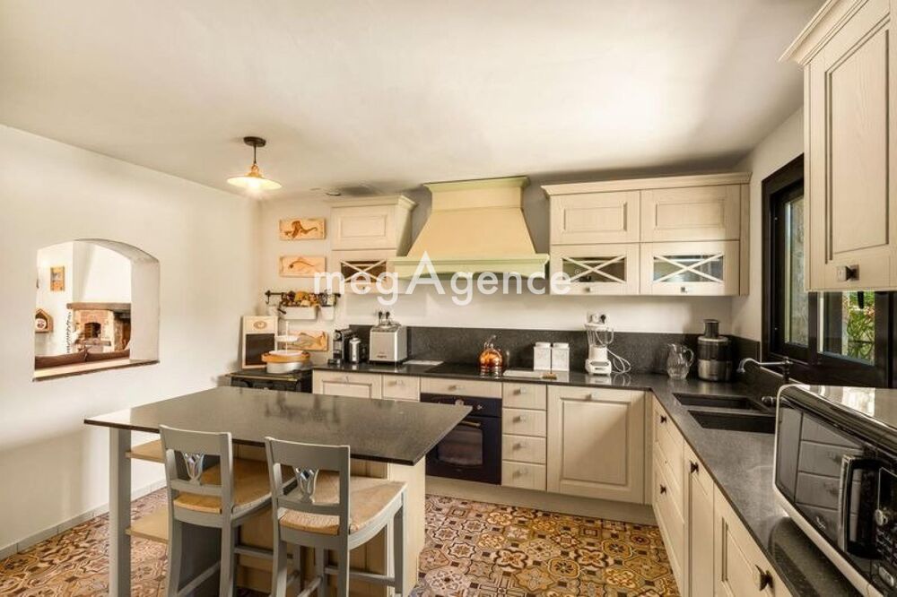 Vente Maison CHARMANTE VILLA DE 148 m2 sur un terrain de 2740 m2- VENCE 06 Saint-paul-de-vence