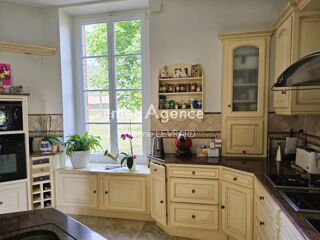  Maison à vendre 11 pièces 263 m²