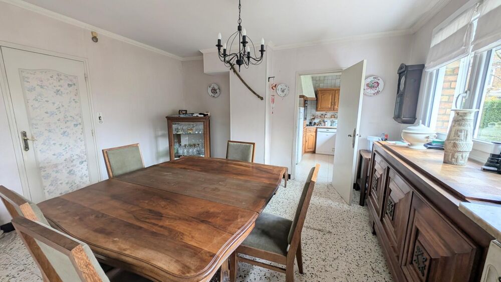 Maison individuelle, jardin, garage et stationnement privatif, à 10 minutes à pied de la gare