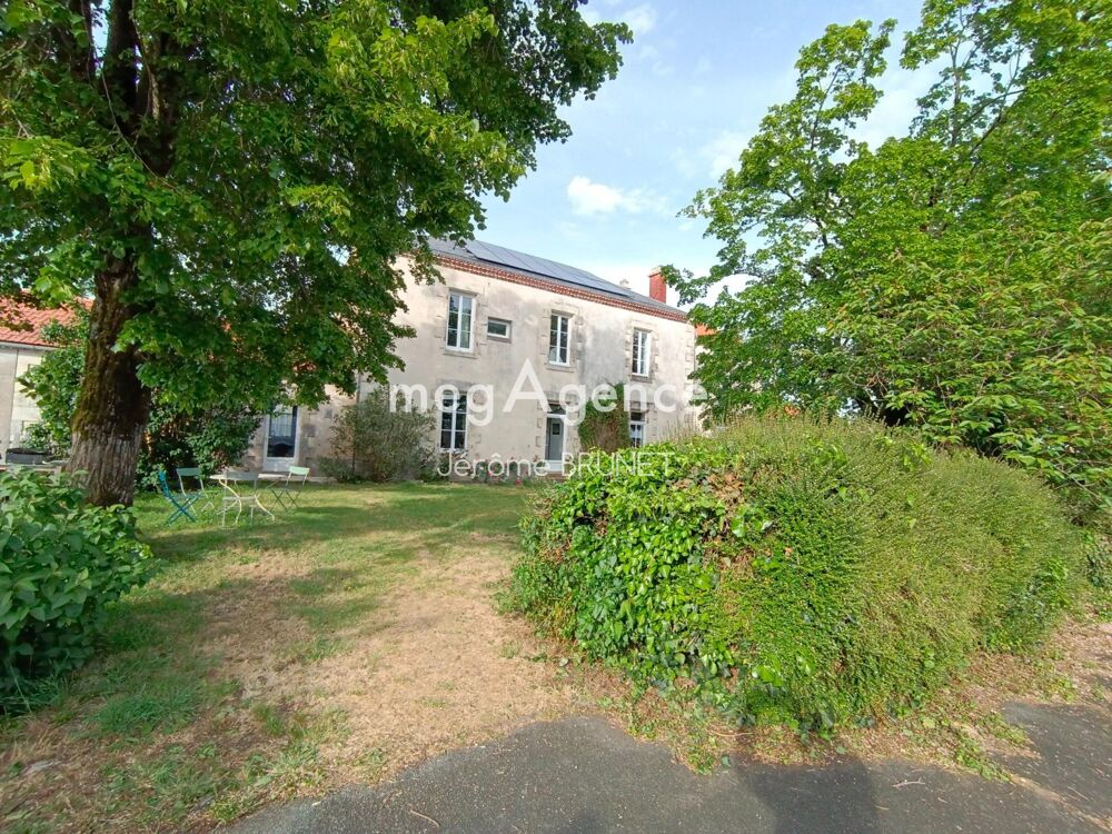 Vente Maison Ensemble immobilier(maison principale et attenante) Nalliers