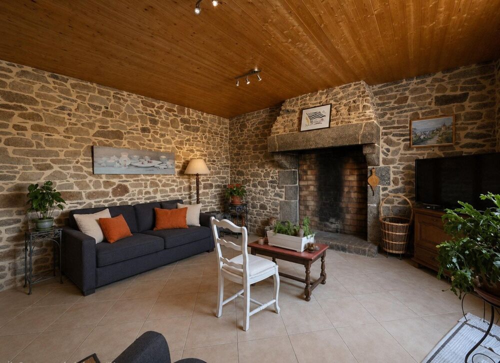 Vente Maison Maison de caractère - Coeur de village - 137m² Louargat