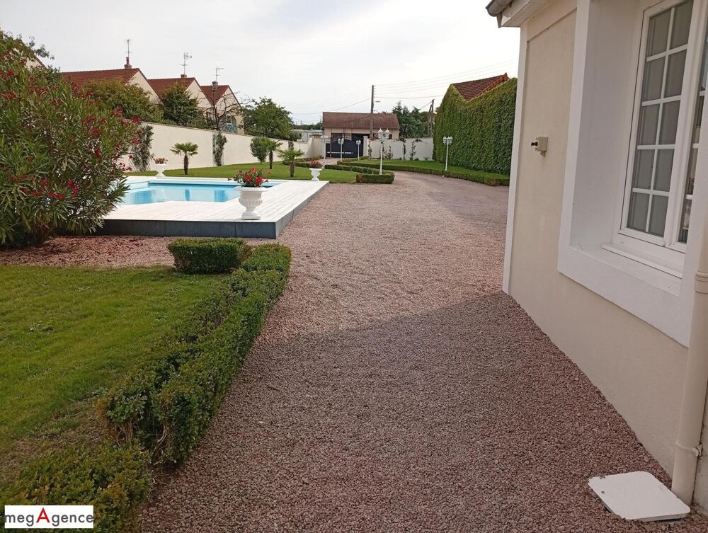 Vente Maison Maison 5 chambres, piscine garage cave puit Varennes-sur-allier