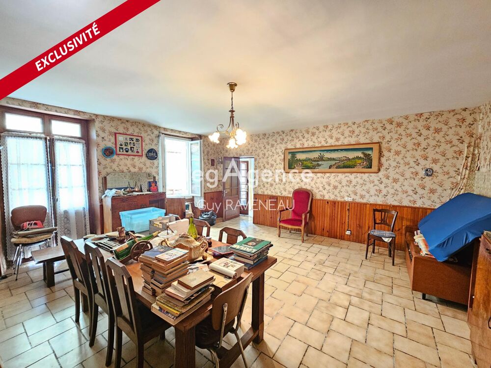 BELLE LONGERE AVEC 250 M² DE DEPENDANCES