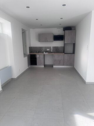  Appartement à louer 3 pièces 65 m²