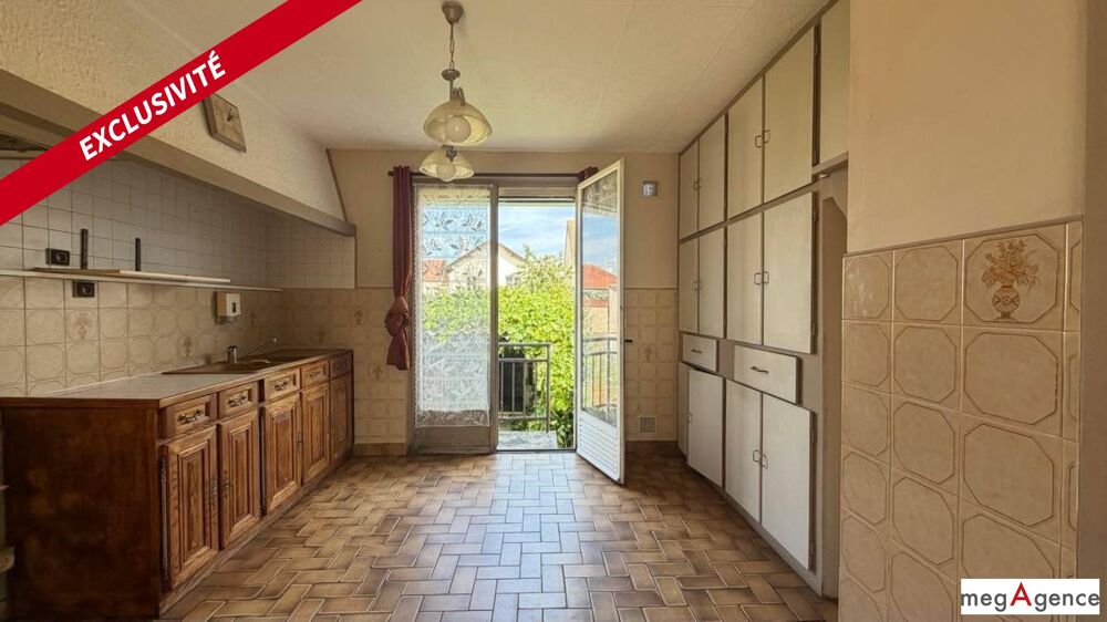 Maison de plain pied 3 chambres, séjour ouvert sur terrasse, sous sol total Jardin 403 m² clos- 78340 les clayes sous bois