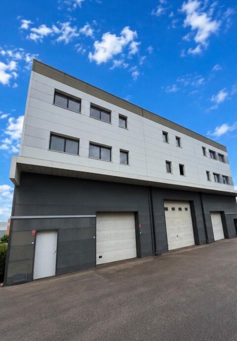   ACHÈRES (78260) ENTREPÔT AVEC BUREAUX ET PARKINGS 