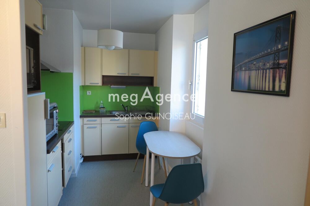 Vente Appartement T2 centre-ville Cholet, place de parking et cave. Cholet