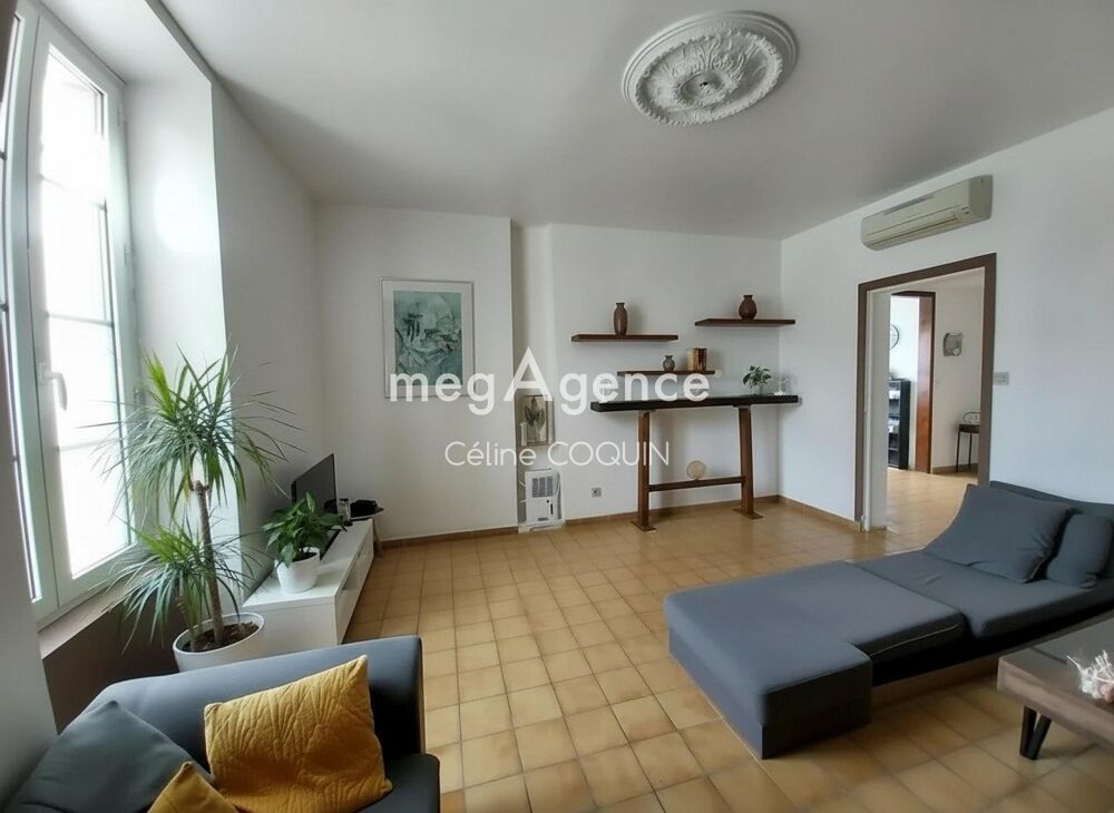 Vente Maison A vendre 2 maisons mitoyennes+ garage + terrain 3 310 m² – Jonzac centre Jonzac
