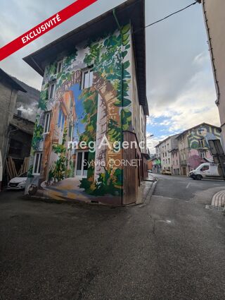  Immeuble à vendre 153 m²